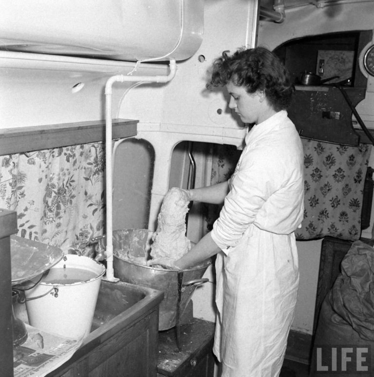 The Donut Dollies A Brief History French Quarter Magazine