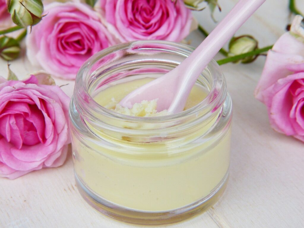 glass spoon cosmetics cream pink