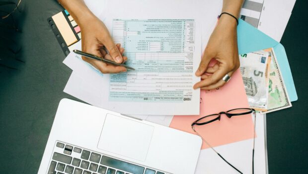 student filing his tax